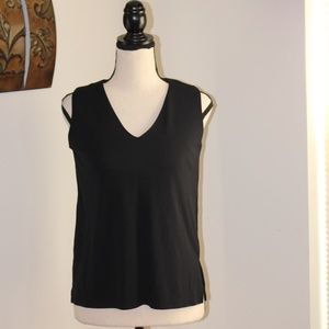 Valerie Stevens Petites sleeveless V-neckline  top